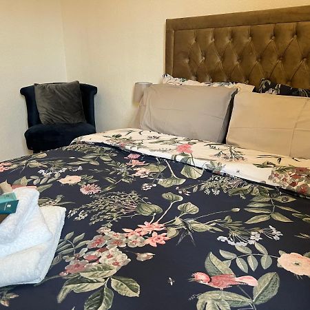 Grand Bleu - London - Next To Piccadilly Line Tube Station & Brand New Facilities Londres Exterior foto