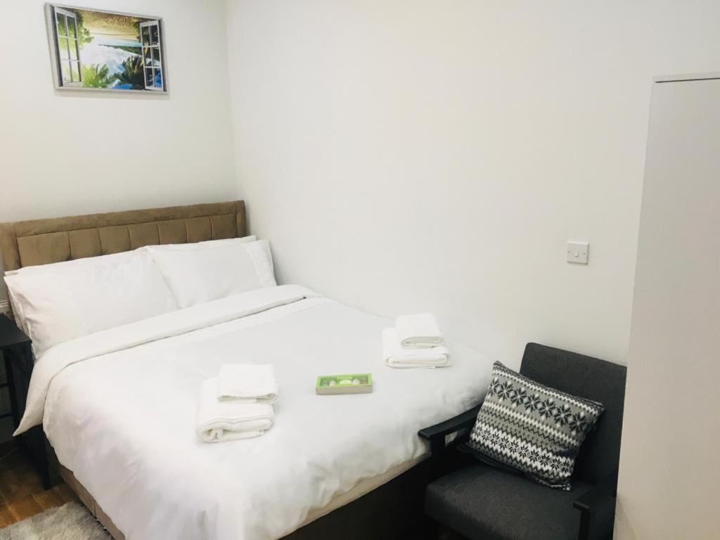 Grand Bleu - London - Next To Piccadilly Line Tube Station & Brand New Facilities Londres Exterior foto