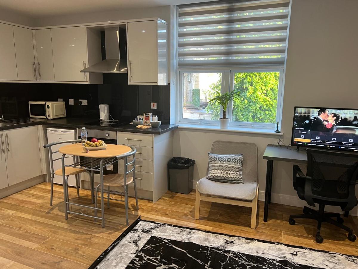 Grand Bleu - London - Next To Piccadilly Line Tube Station & Brand New Facilities Londres Exterior foto